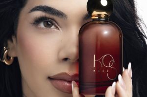 El regalo perfecto de Navidad ¿Cuánto cuesta el perfume de Kenia Os? y cómo encontrarlo en descuento