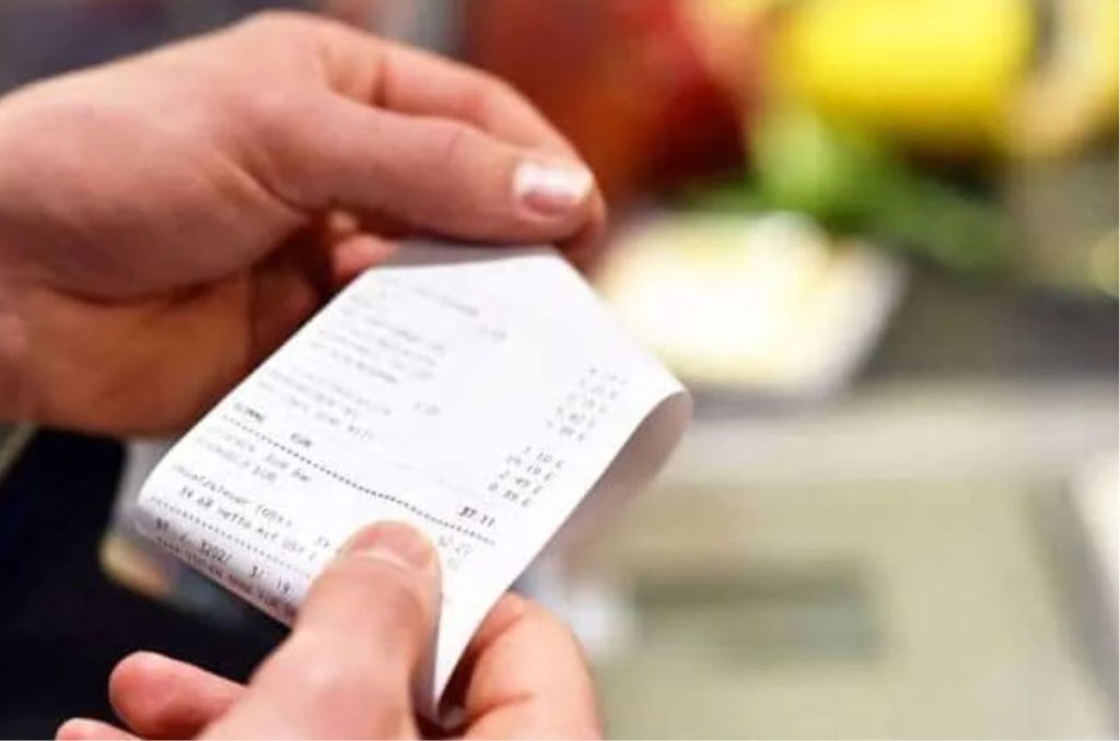 No es legal que te revisen el ticket de compra