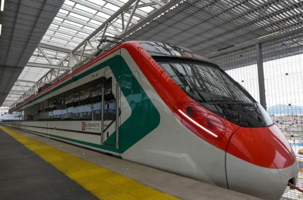 Si viajas en el Tren Interurbano México-Toluca, toma nota: hay personas y objetos que tienen prohibido el acceso bajo cualquier circunstancia. Conoce quiénes están excluidos y por qué.