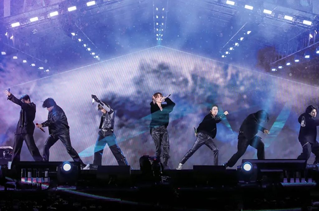 ¿No alcanzaste boleto en CDMX? BTS dará un concierto gratuito en Corea del Sur este 21 de marzo y puedes volar desde México por menos de lo que piden los revendedores.