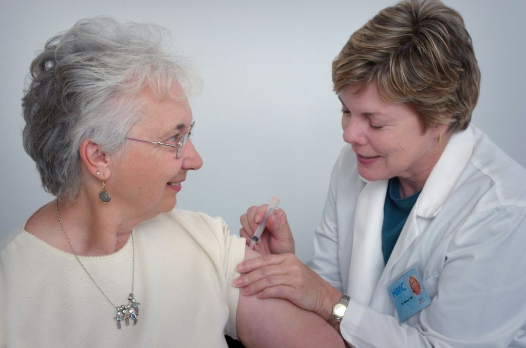 Sarampión en México ¿Los adultos mayores no deben vacunarse? Esta es la razón