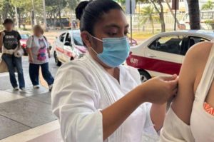 ¿Cuáles son los síntomas que puede tener la vacuna contra el sarampión?