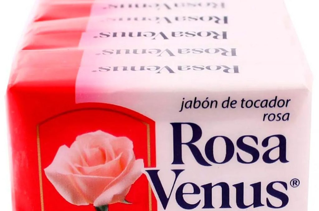 El jabón Rosa Venus es el favorito de los hoteles. Descubre por qué lo eligen y cuánto se ahorran frente a otros jabones.