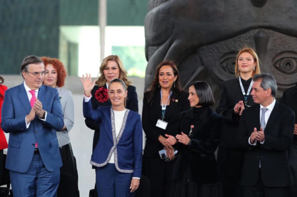 México prevé inversiones por casi 407.000 millones de dólares y pide más apoyo de privados