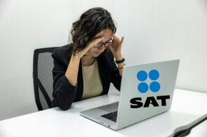 SAT lo confirma: Estos son los 5 errores que te pueden crear multas en tu declaración anual 2026